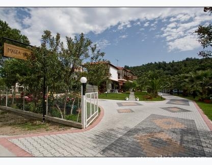 MAGDA HOUSE Lagomandra Beach, частни квартири в града Neos Marmaras, Гърция